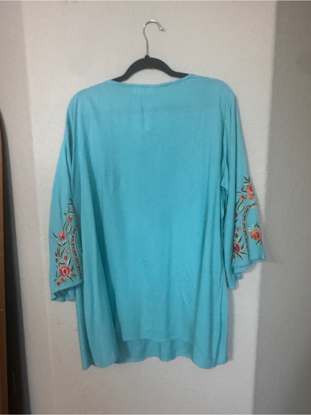 Angel Heart Turquoise V Neck Embroidered Boho Top size 2X - Picture 3 of 3